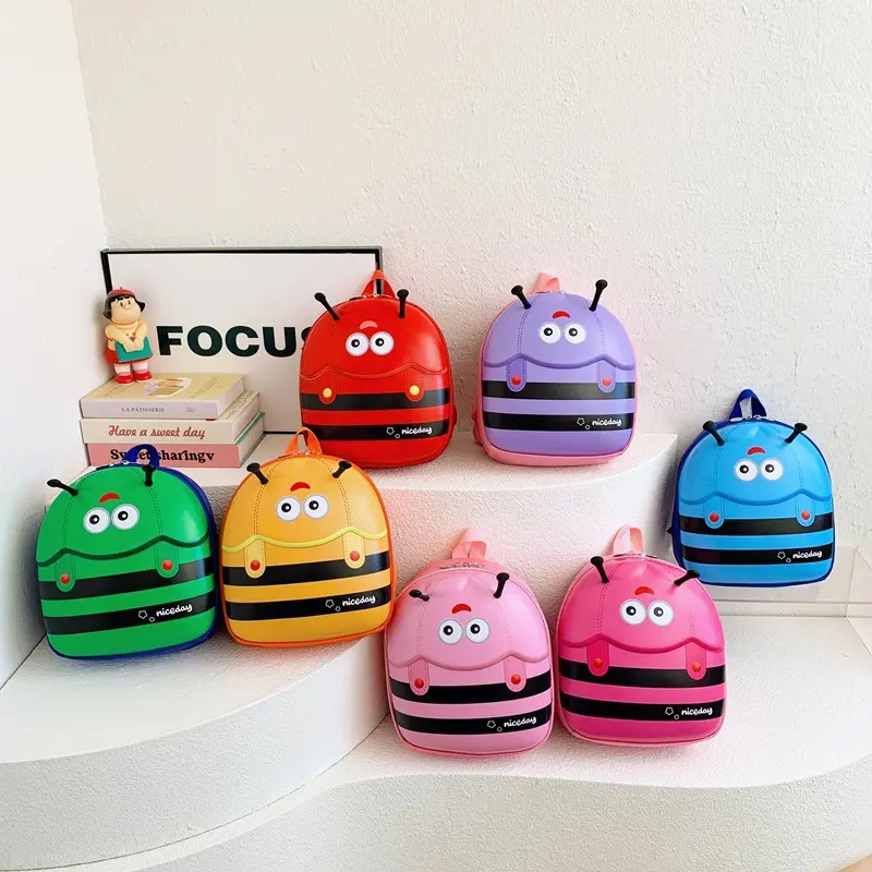 Adorable Cartoon Bee Kids Backpack, Egg Shaped Hard Shell Lightweight School Bag, EVA Hard Shell Water Resistant, Spine-Friendly Padded Strap Lightweight Kindergarten Bag, Casual Kindergarten Shoulder Bag for Toddlers Boys Girls