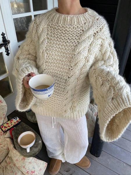 Women's Fashion Design Loose Regular Pullover Sweater, Chunky Knit Cable Style Perfect for Autumn & Winter, Stylish Women's Knitwear