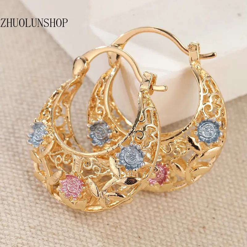Vintage Hollow Out Floral Hoop Shape Dainty Earrings All-Match Exquisite Fashion Ear Jewelry For Women Daily Styling & Birthday Gift Giving, Viral Old Money Cottagecore Soft Girl Retro Floral Aesthetic Ear Staples, Lightweight Hollow Cut Circle Flower Ear