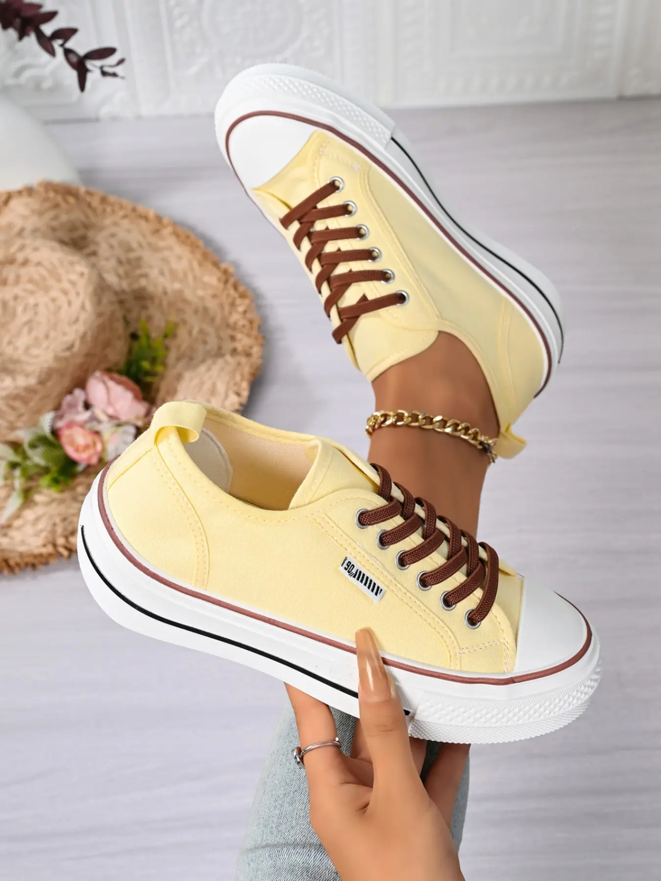 2026 Summer New Backless Slip-On Women's Sneakers, Thick Sole Anti-Slip Canvas Shoes, Versatile Casual Footwear for Skirts and Jeans, Walking Shoes, Casual Fashion Shoes