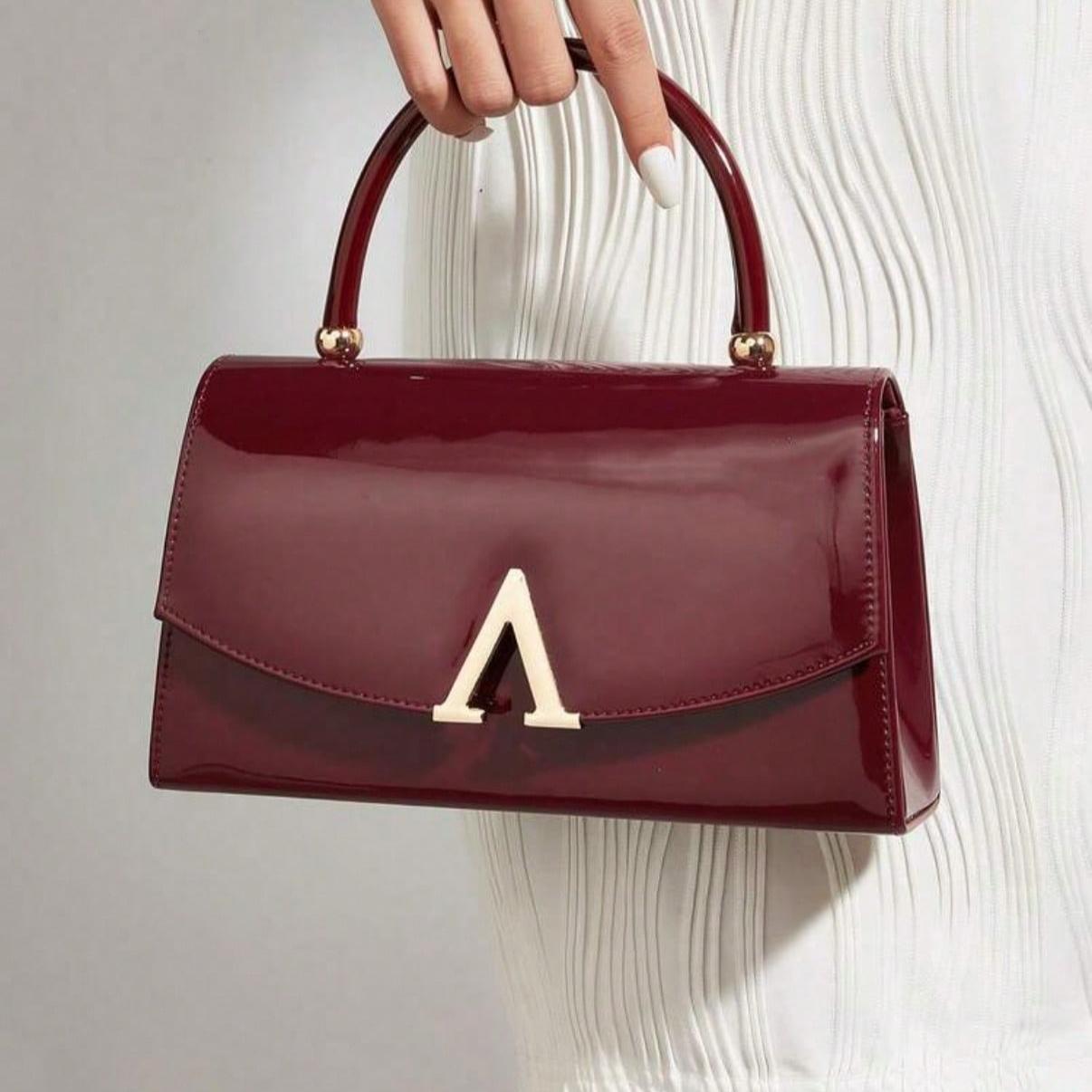 Stylish Luxury Solid Color Handbag, Patent Clutch Woman Wallet PU Portable On Purse Everyday Crossbody Bag Shoulder Bag Trending Purses for 2026 with Chain for Office, College, Work, Business, Commute, Outdoor