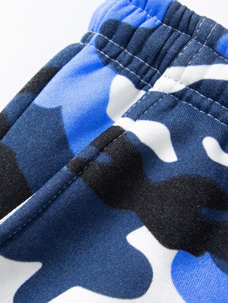 Men's Camouflage Hoodie Set Outdoor Casual Style with Adjustable Drawstring, Fits Snugly Around the Head. Top and Pants from the Same Series Feature Matching Camouflage Patterns. USA Letter Print Adds Trendy Style. Large Pocket on the Jacket and Drawstrin