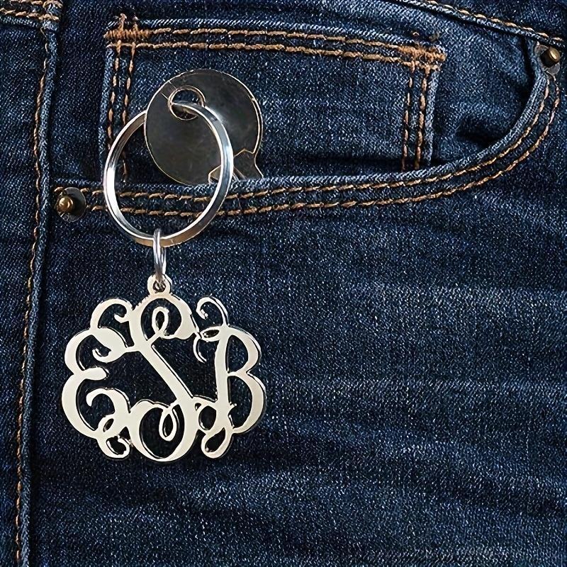 A Custom Letter Keychain Without a Chain - Elegantly Intertwined Letter Design, Unisex Heavy-Duty Key Ring - Perfect for Weddings, Anniversaries, And Birthday Gifts - Goldene Name Tag Pendant, Made of Stainless Steel, a Wedding Keepsake