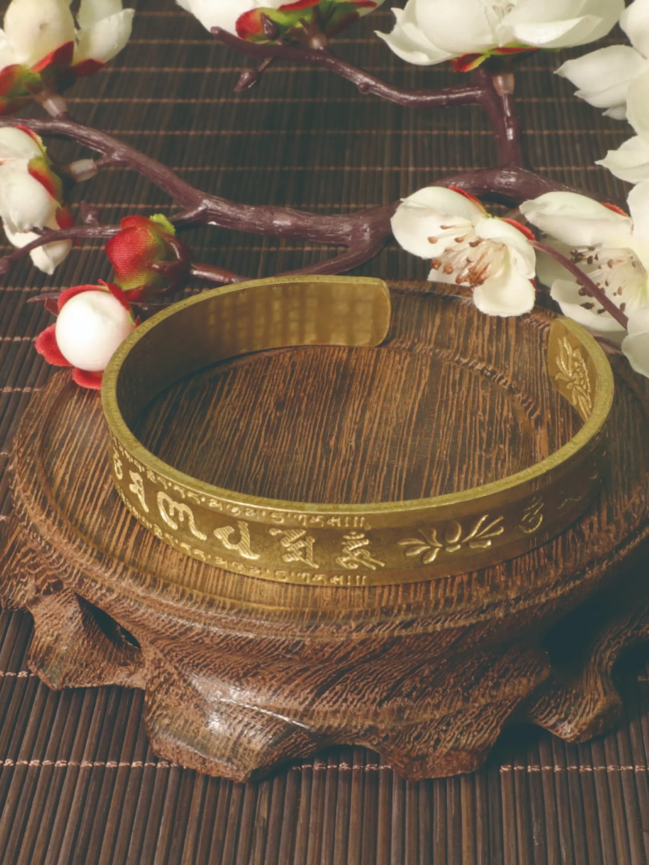 Tibetan Prayer Cuff Bracelet, Vintage Brass Lotus & Mantra, Spiritual Healing Jewelry, Buddhist Scripture Bangle, Zen Meditation Gift