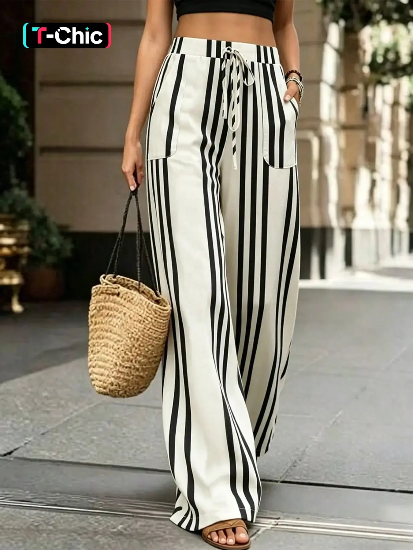 1 Piece Women Vertical Stripe Adjustable Drawstring Waist Wide Leg Trousers With Side Pockets Casual Loose Floor Length Vacation Pants No Necklace