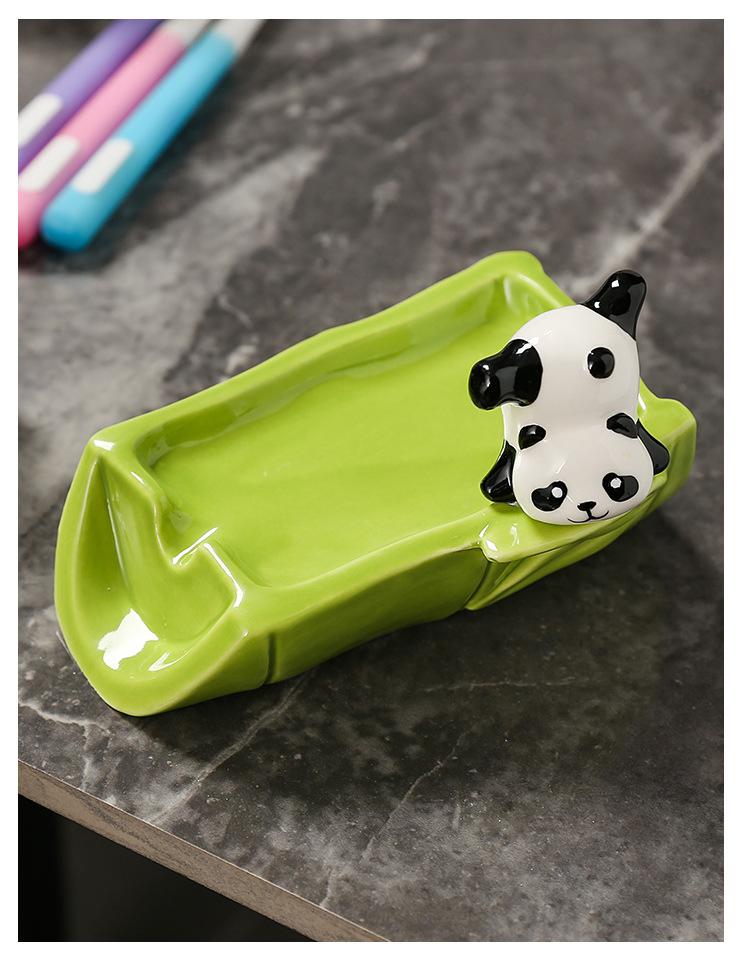 New high-appearance panda ceramic soap box