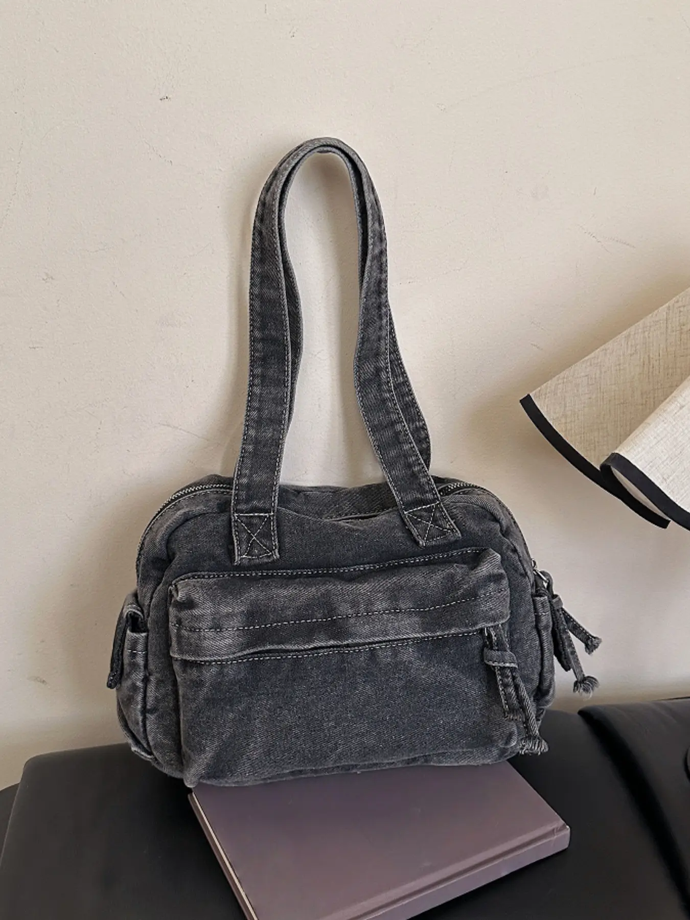 Fashion lazy retro distressed denim handbag, multi-pocket storage lightweight casual daily commute, shopping shoulder bag