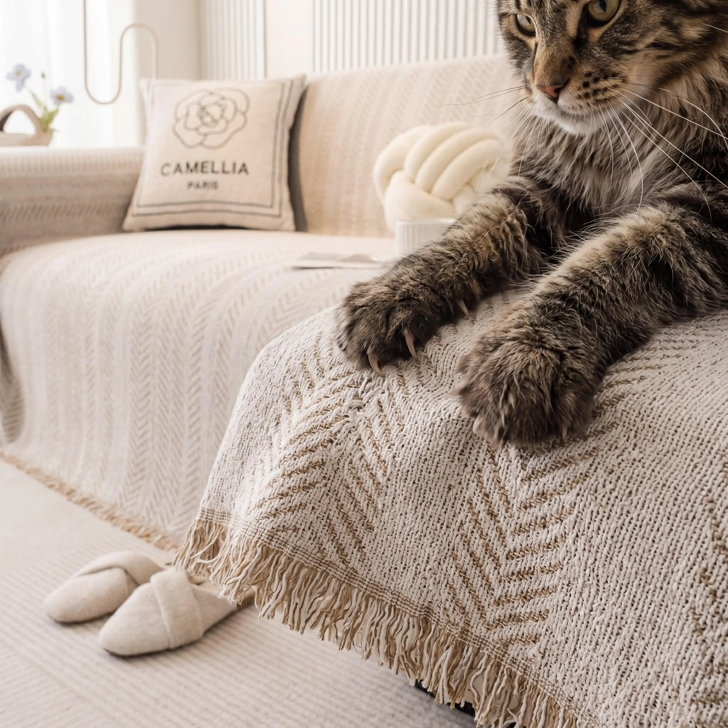 Pet-Friendly Luxury Sofa Cover, Non-Slip, Dust-Resistant, Chenille, Full-Length Easy Installation, Living Room Decor
