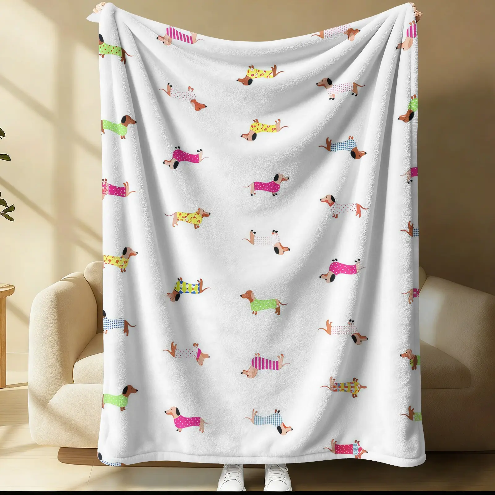 Sausage Dog Pattern Blanket, Lightweight And Warm Flannel Sofa Blanket, Flannel Printed Blanket, Suitable For Soft Blankets In Beds, Camping, And Offices, Can Be Used As Gifts For Teenagers And Adults
