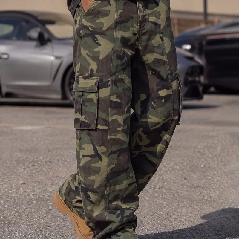Men's Straight-Leg Camo Cargo Jeans Pants, Non-Stretch Denim with Utility Pockets, Size Up for a Looser Fit, Spring and Fall Casual Streetwear