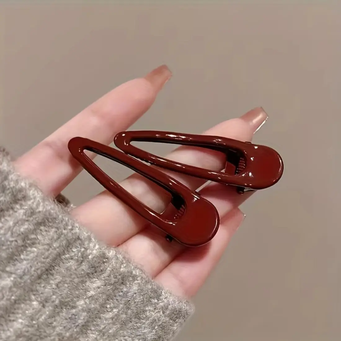 2PCS Burgundy Hair Clips for Women, Minimalist Rectangle Barrettes, Non Slip Snap Hair Clips, Elegant Hair Accessories for Braids, Clean Girl Aesthetic Style, Everyday Wear, Office Outfit & Casual Hairstyles