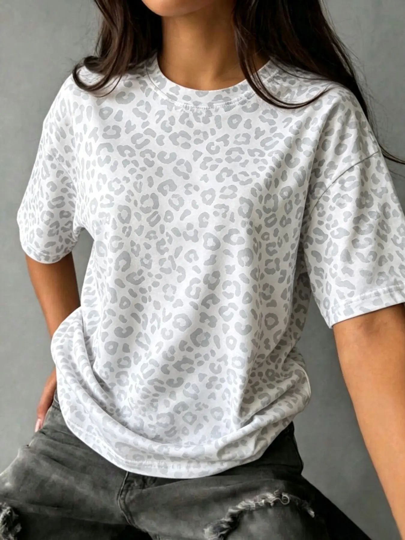 Vintage Leopard Print Loose Fit Short Sleeve Top, Lightweight Soft Fabric, Summer Lazy Style T-Shirt, Casual Wear