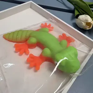 Soft Realistic Lizard Squeeze Toy, Perfect for Pranks and Stretching, Fun Interactive Christmas or Halloween Gift, Decorative Ornament