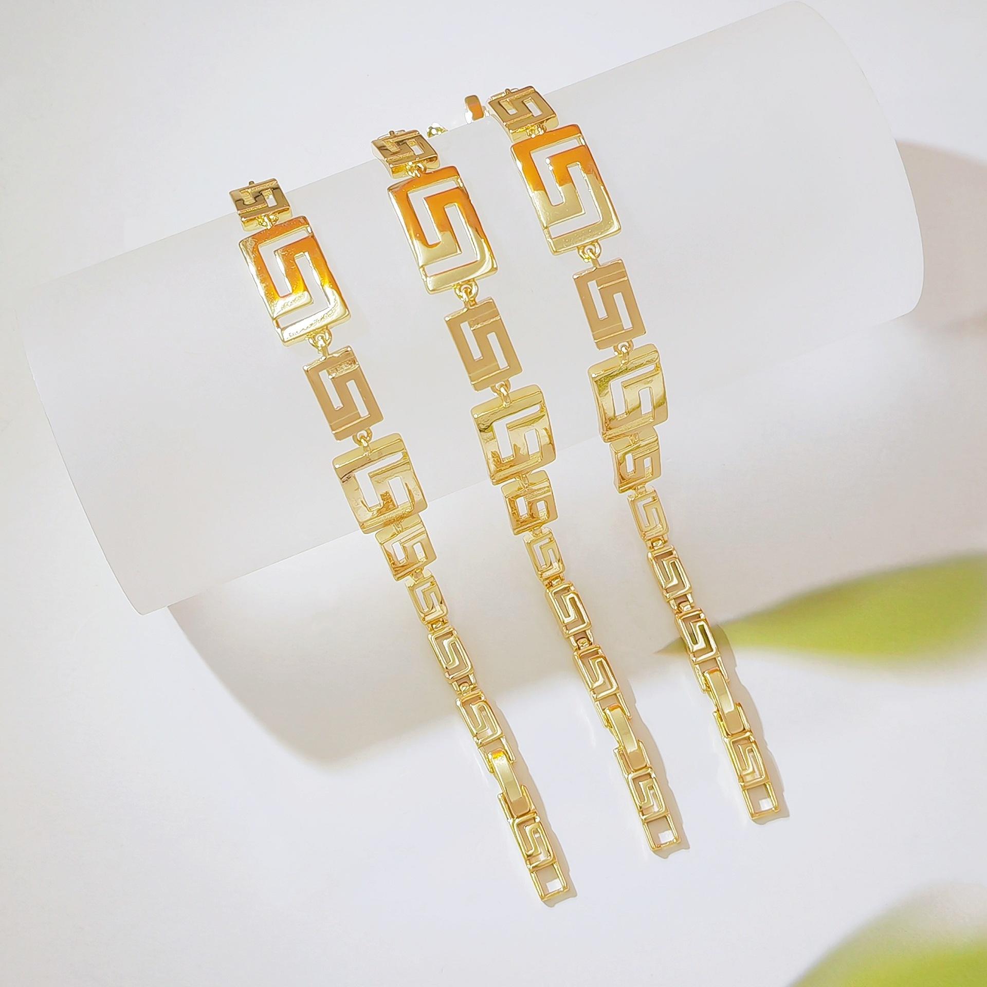 18K Gold Plated Chevron Geometric Link Bracelet for Women & Men, Vintage Retro Pattern Design, Minimalist Luxury Aesthetic Jewelry, Trendy Versatile for Daily Wear, Street Style & Parties