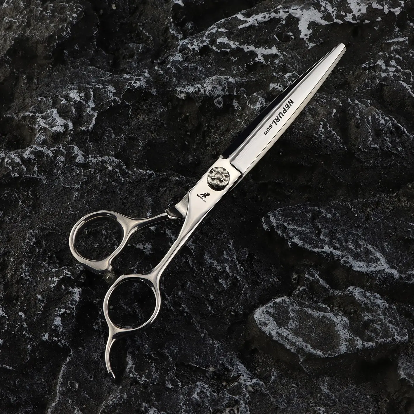 7.0 Inch Silver Color Hair Cutting Scissors, 440C Stainless Steel, Ergonomic Right-Hand Design, Unisex, Home & Salon Use, Salon Supplies