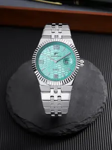 RICECGO Men's Business Watch: Featuring a unique honeycomb-patterned dial with a premium feel and a practical date display, this watch is a subtle yet sophisticated choice for business commutes.