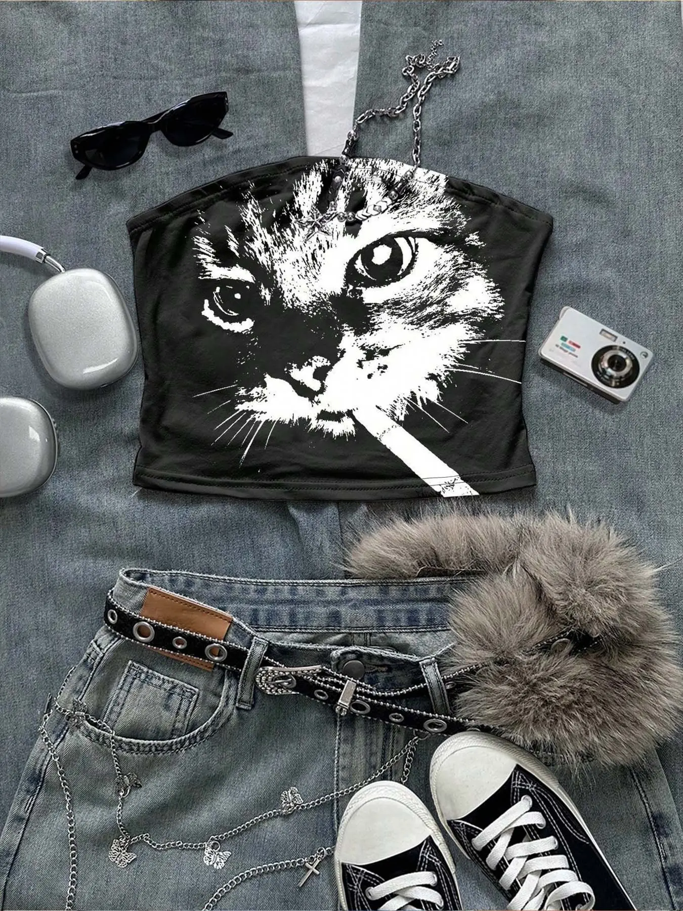 Trendy Cat Fit Tube Top, Y2K Strapless Short Top, Crop Sleeveless Top, Bold Graphic Print, Elastic Fashion, Avant-Garde Electronic Girl Style, All Seasons Wear