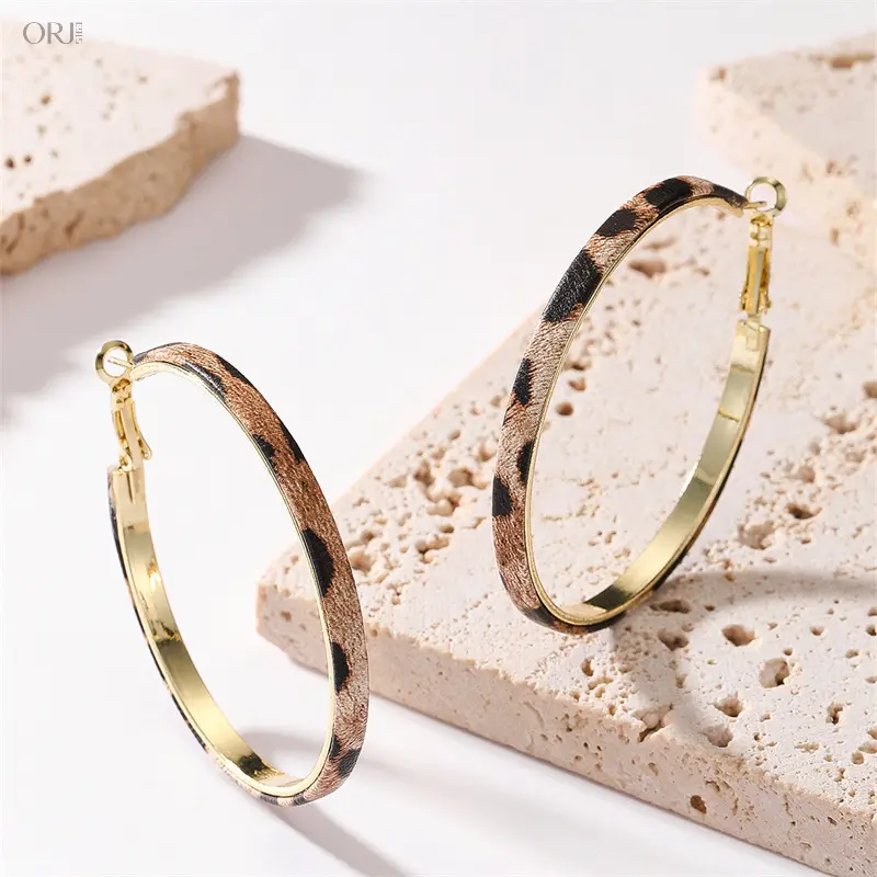 Exaggerated Faux Leather Leopard Print Hoop Earrings Trendy Unique Statement Circle Earrings Personality Fashion Jewelry For Women Daily Club Party,,Hypoallergenic,Surgical,Steel,Stud,Set,Chic,Christmas,Tassel,cherry,sterling,silver,zircon,vin,collection,