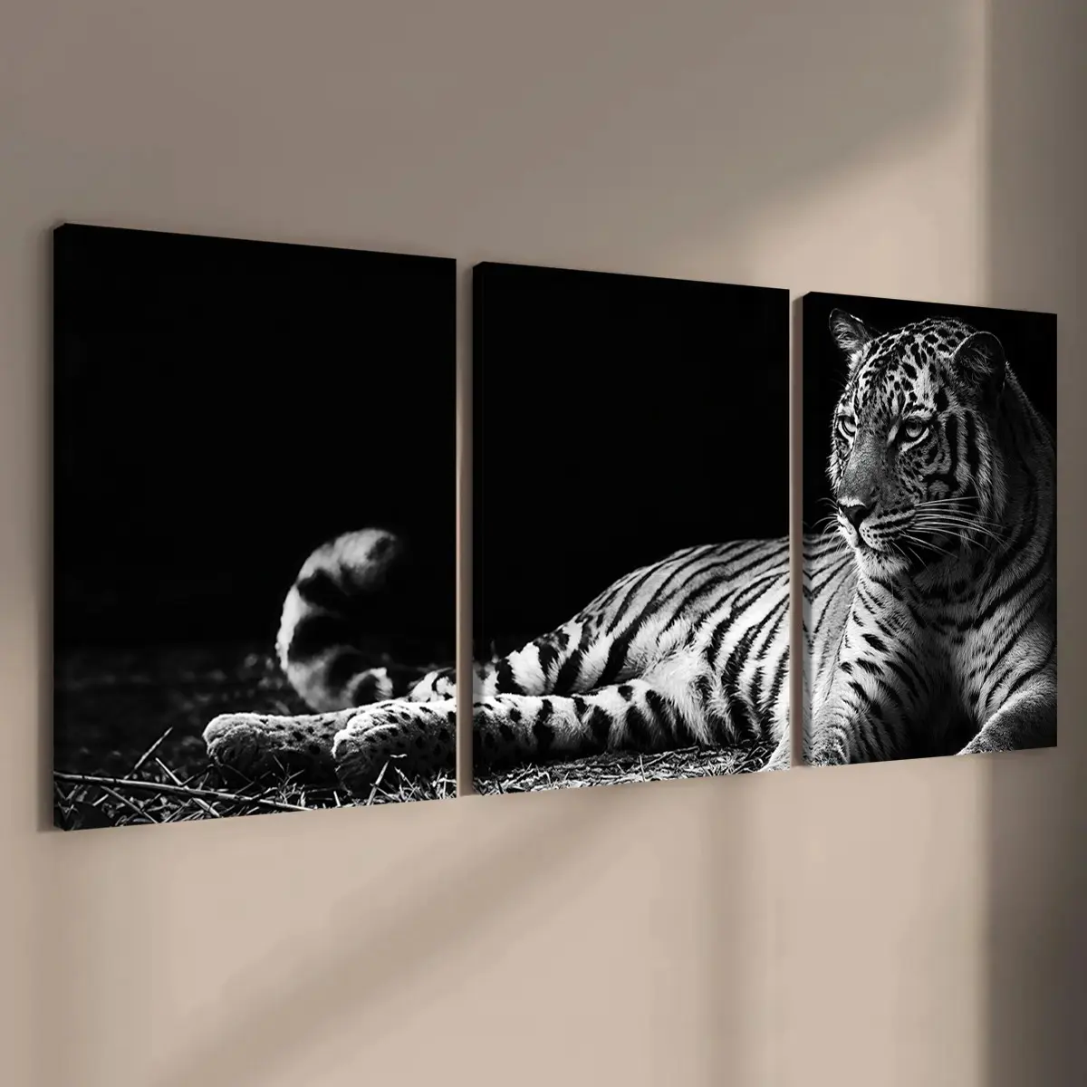 3-count woodblock canvas, black and white realistic tiger three-piece grand decorative poster, perfect living room decoration, family poster, modern art decoration, suitable for corridor, office, bedroom art, high definition, waterproof, gift