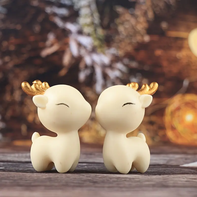 2pcs Mini Christmas Reindeer Statue European and American Style Imitation Jade Deer Resin Statue Indoor Christmas Decoration Suitable for Fireplace, Party Table, Shelf Ornaments