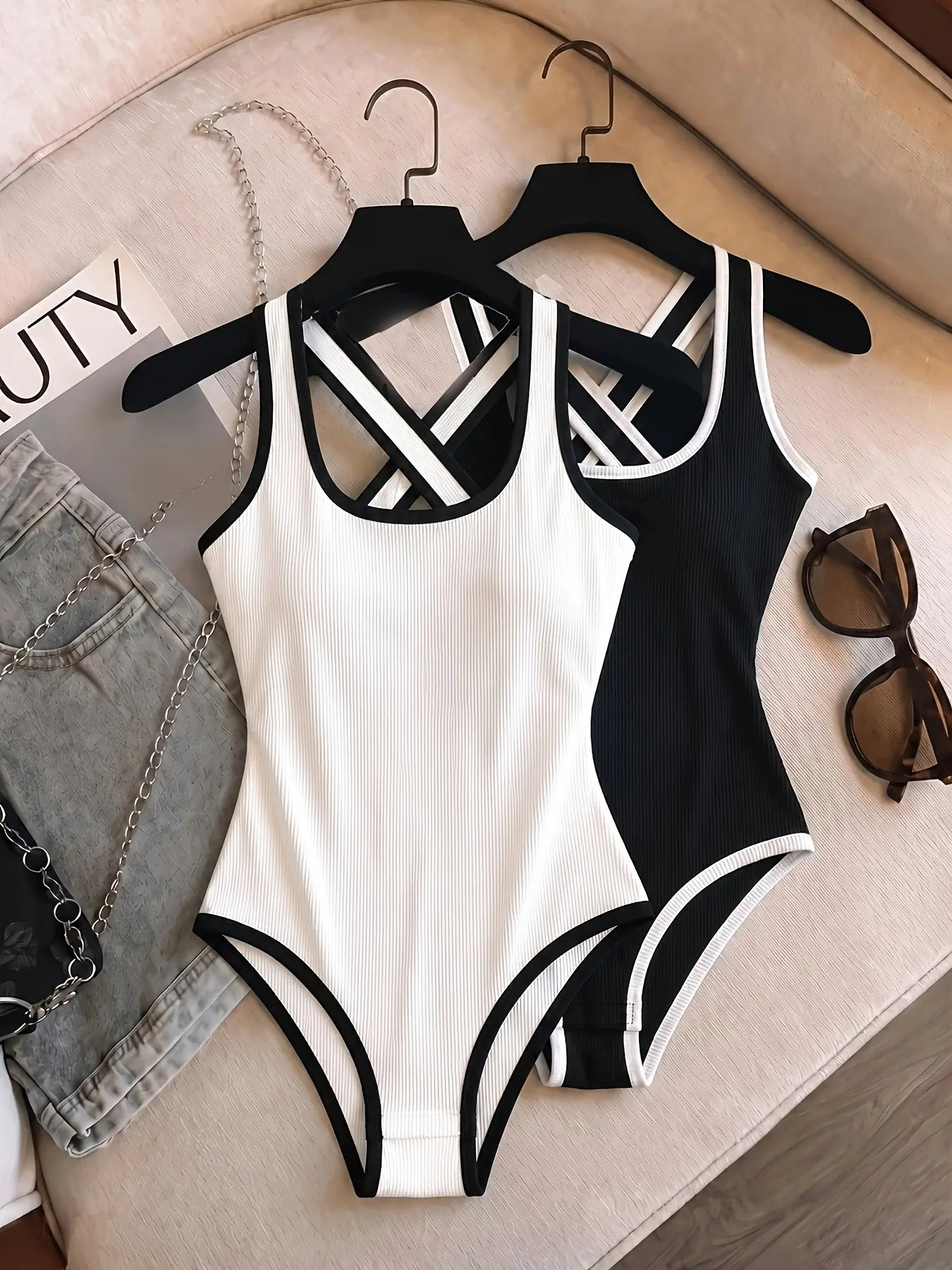Basic Two-Tone Cross Back One-Piece Swimsuit, Form-Fitting Waist Tight Bodysuit, Inner and Outer Wear, Vacation Swimwear, Sleeveless Swimsuits