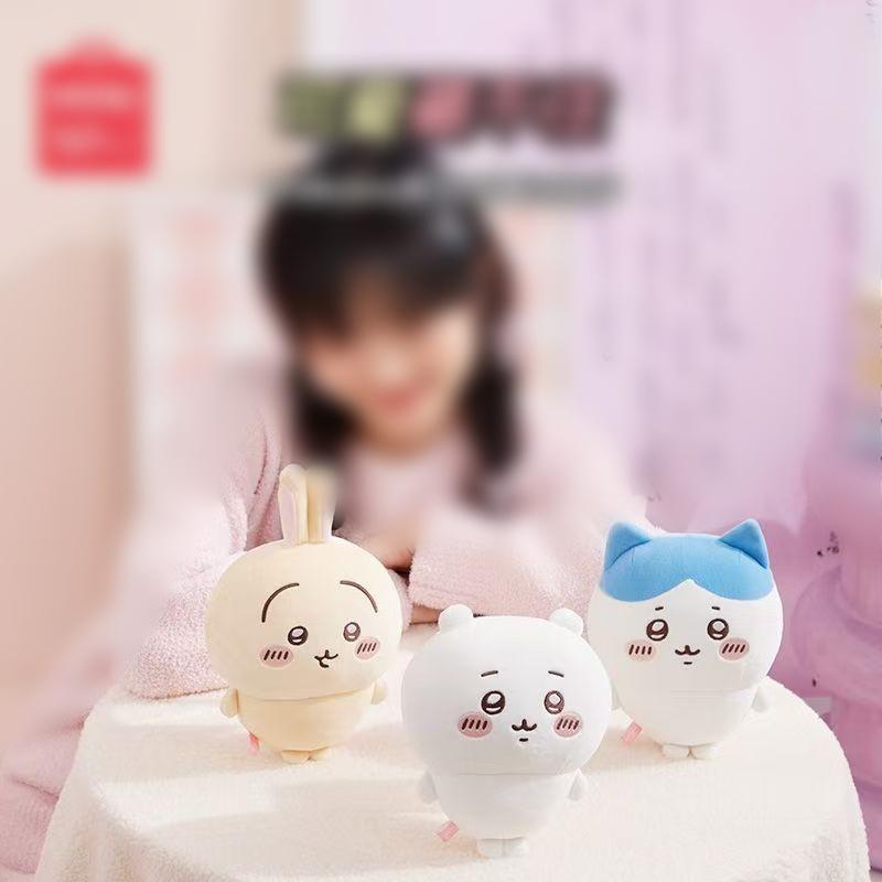 Anime Merchandise: Chiikawa Cute Plush Keychain Charms — Hachiware, Usachi, Foot-Shaped Pendant, and Bear Doll Gift
