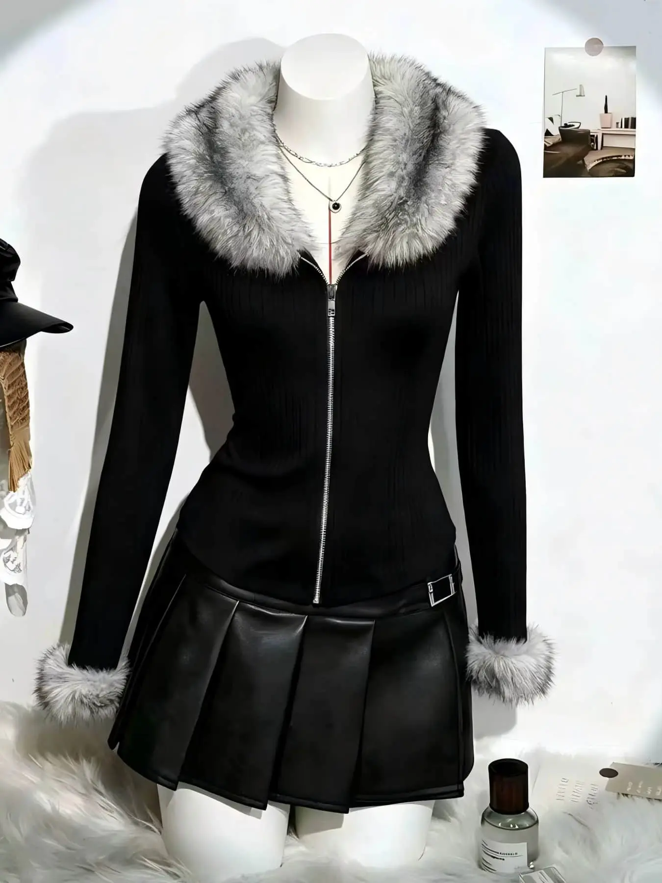 1 piece of women's fashionable black fur collar cardigan top with large gray fur collar zipper, waist cinching, slim fit, long sleeved, fur cuff design suitable for spring and autumn, suitable for dating, daily commuting, outdoor wear