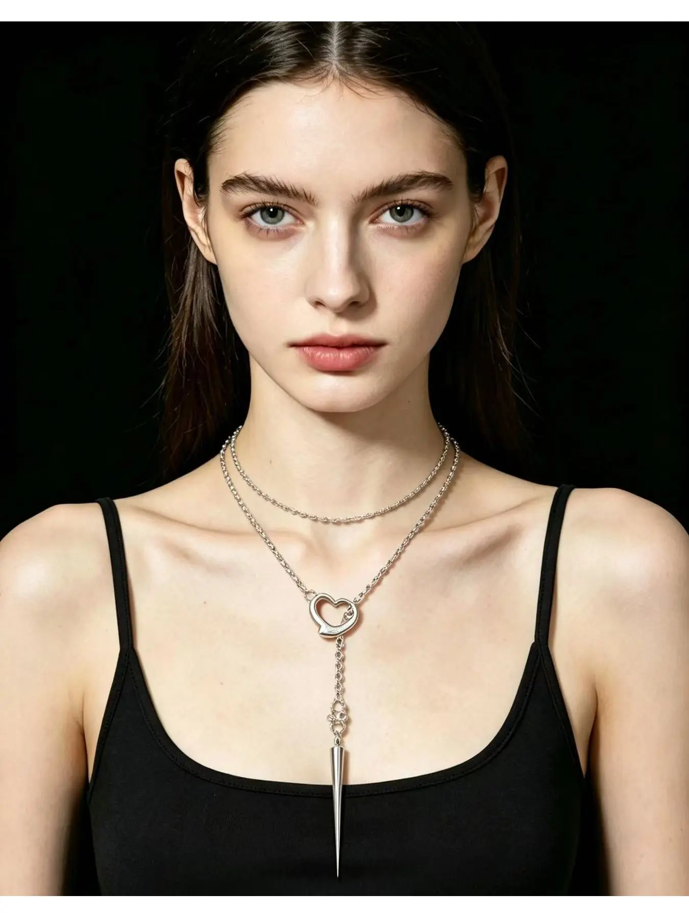 Stainless steel necklace with heart-shaped cross chain for men and women, spike pendant, necklace with O-ring nail, non slip chain