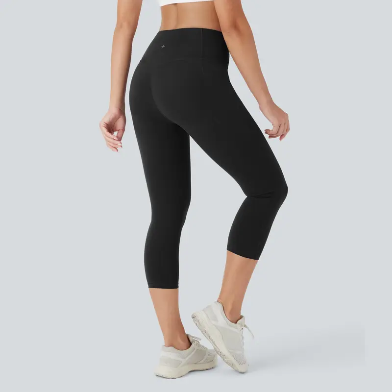 Halara UltraSculpt™ High Waisted Butt Lifting Tummy Control Pocket Shaping Capri Training Leggings