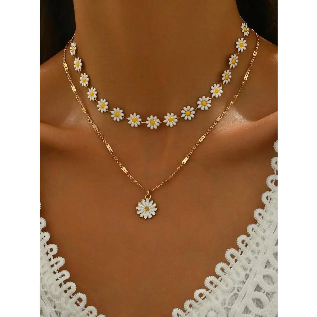 2pcs/Set Daisy Flower Necklace, Handmade Chain Necklace, Classic Fashion Choker Necklace Suitable For Daily, Vacation, Travel, Casual Wear, And Photo Shoot