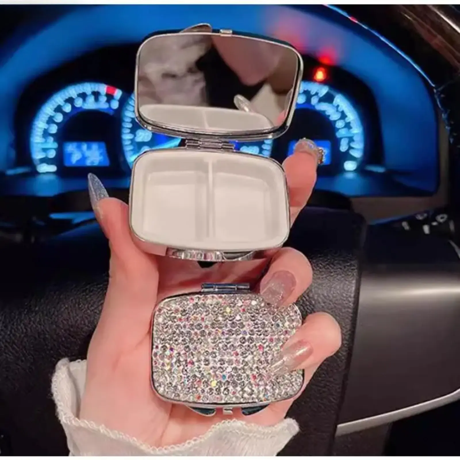 2Pcs/1Pcs Girly Aesthetic Medical Vitamin Organizer - Sparkly Rhinestone Sealed Square Pill Box with Compartments for Indoor Leisure Recreation, Medical Organizer