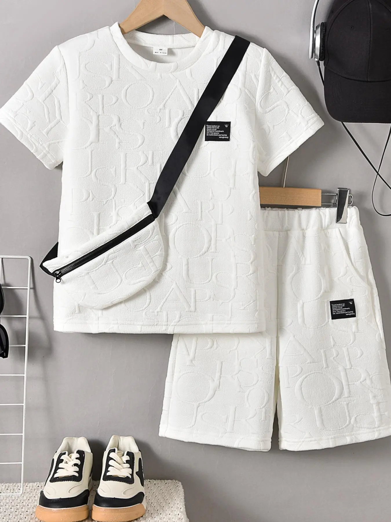 Three-piece Set Boy's Letter Pattern Co-ord Set, Knit Set, Matching Set, Casual Short Sleeve T-shirt & Shorts & Crossbody Bag, Summer Clothing Set for Kids