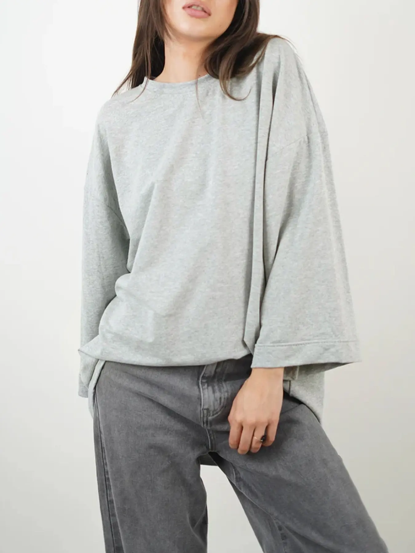 Women's Oversized Minimalist Casual T-Shirt, Round Crew Neck, Loose Fit Basic Sporty Streetwear Top for Beach Vacation Summer