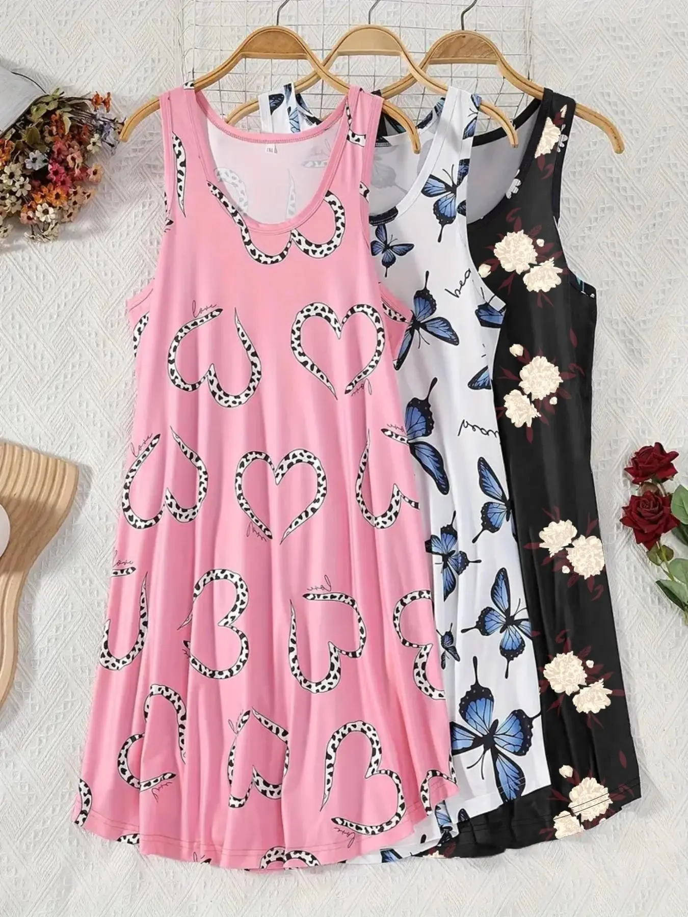 Plus Size Women's Sleeveless Printed Casual Comfy Nightdress, Round Neck Loose Fit Flowy Full Print Sleepwear, Ideal for Home Use