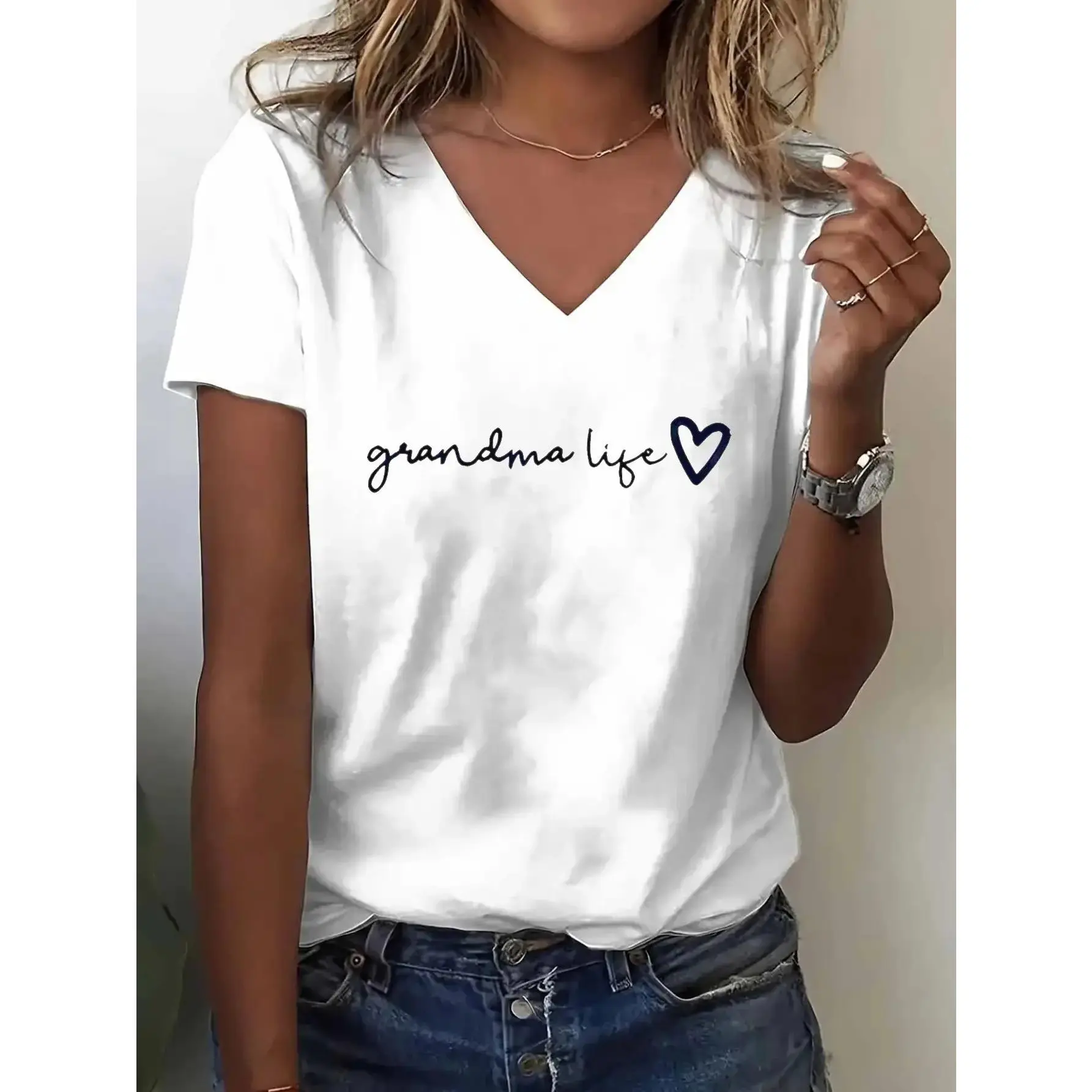 Women'S Funny Grandma Life Print V-Neck T-Shirt - White Short Sleeve Casual Top with Grandma & Grandchildren Heart Design, Standard Fit, Machine Washable All-Season Comfort, Soft Breathable Fabric for Casual Attire, Family Gatherings & Grandma Gifts
