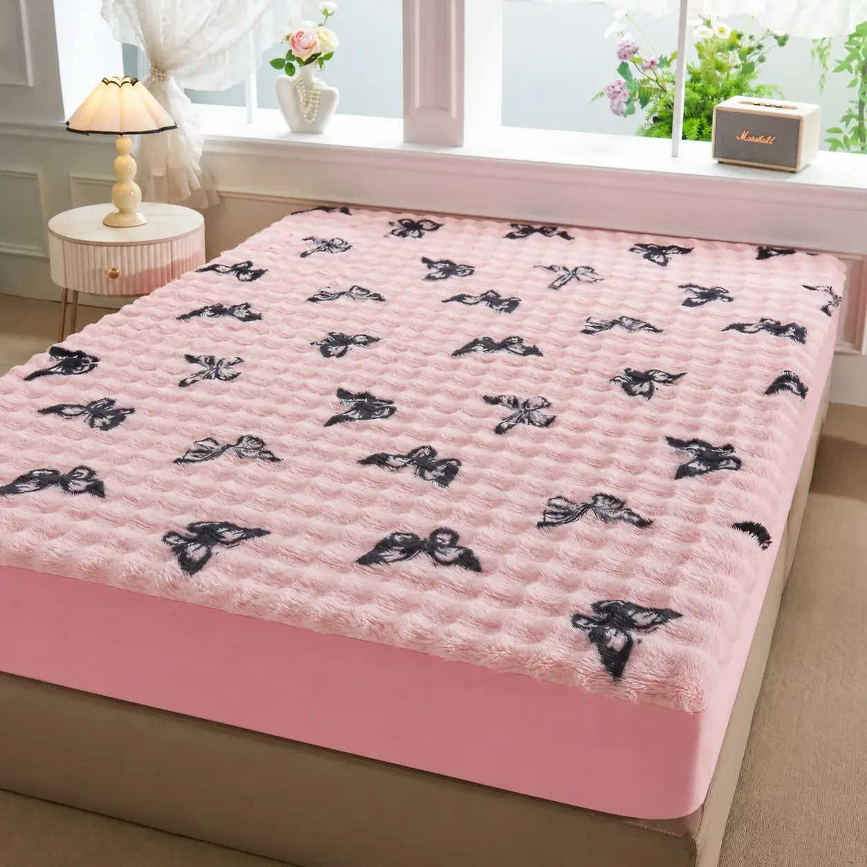 Cute Pink Butterfly Faux Rabbit Fur Fitted Sheet, Ultra Soft Fluffy Plush Warm Bedding with Elastic Deep Pocket and Secure Mattress Fit, Cozy Machine Washable Bed Cover for Girls, Teens, College Dorm, Apartment, Hotel and Guest Room, Multiple Sizes