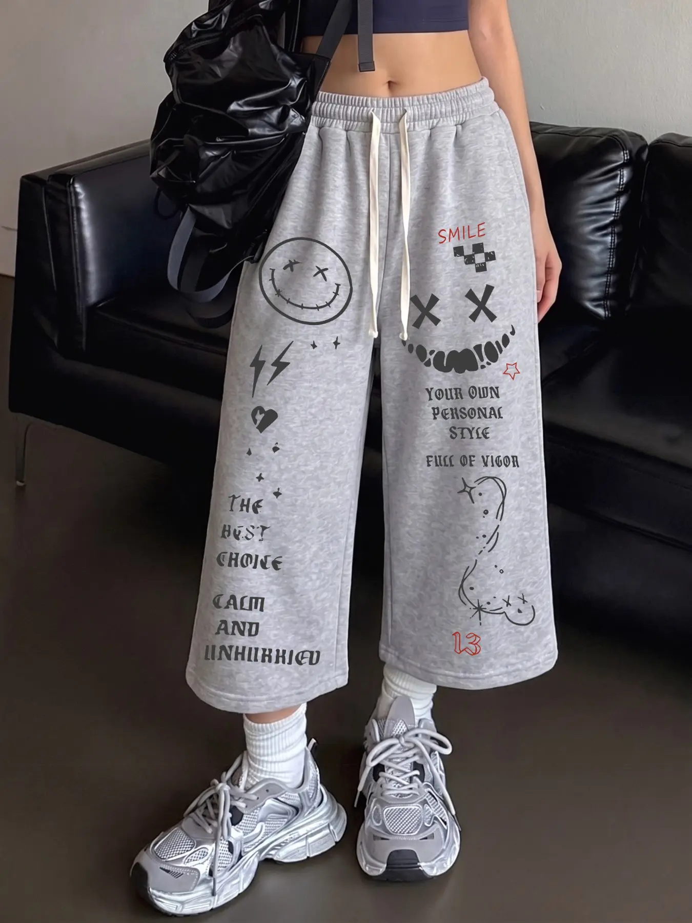 Women's Fun Graffiti Print Seven-Eighths Wide Leg Sweatpants, Loose Elastic Drawstring Skirt Pants, Y2K Skate Street Style with Pockets