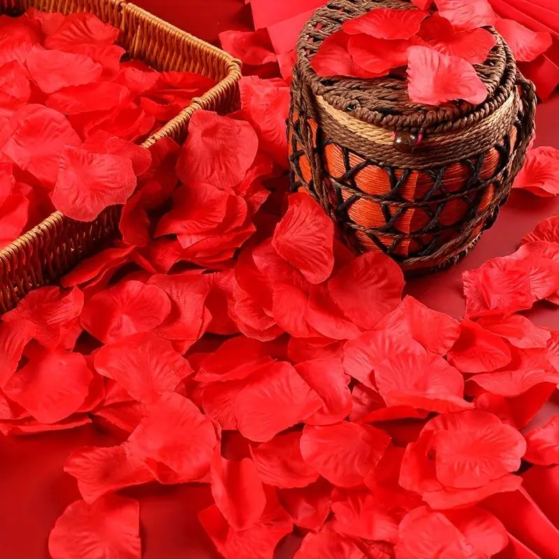 100pcs Rose Petals Fake Roses, Romantic Night Wedding Decoration, Valentine's Day Party Event Shooting Tool, Couples DIY Date Decorations