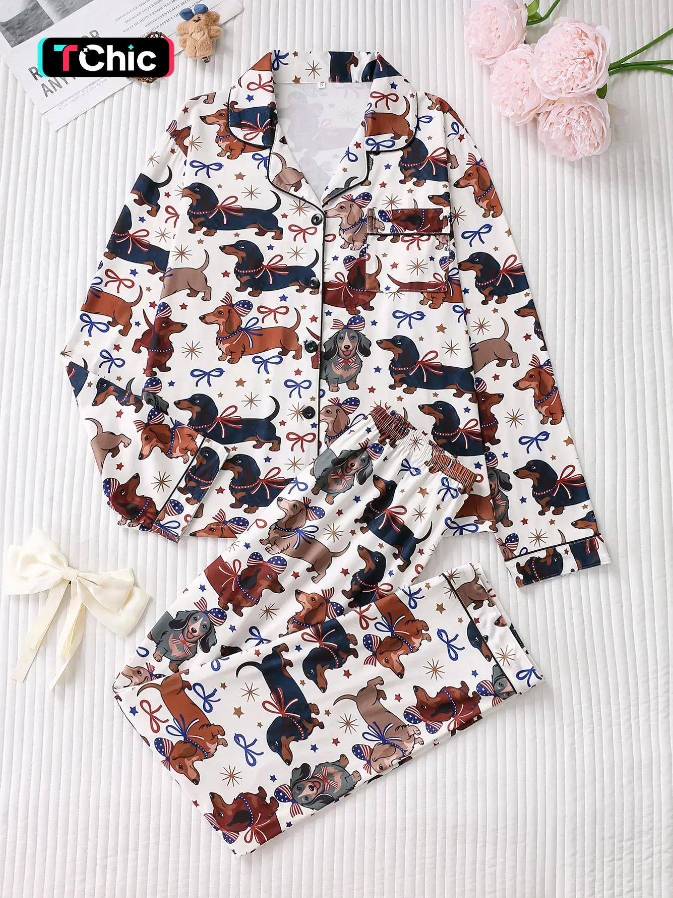 Two-Piece Christmas Pajama Set, Cute Weiner Dog Bow Print, Soft Comfortable Fabric, Long Sleeve Top and Pants, Casual Home Wear