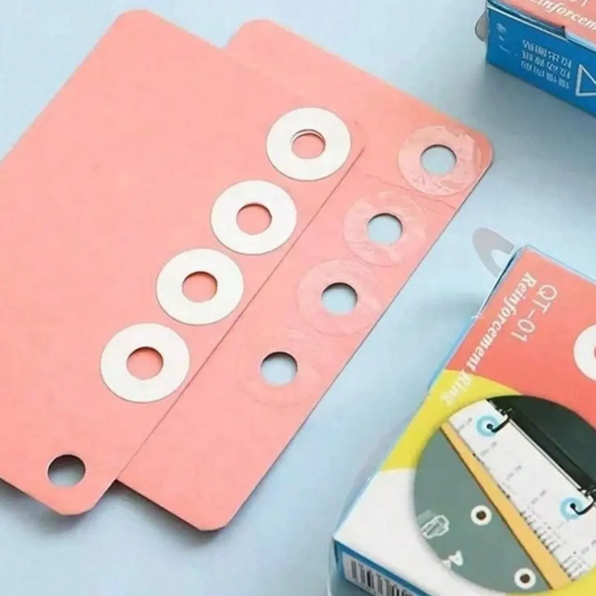 250 Pcs Round Self-Adhesive Punch Hole Reinforcement Stickers, Binder Paper Protector Stickers, Binding Strengthening Labels