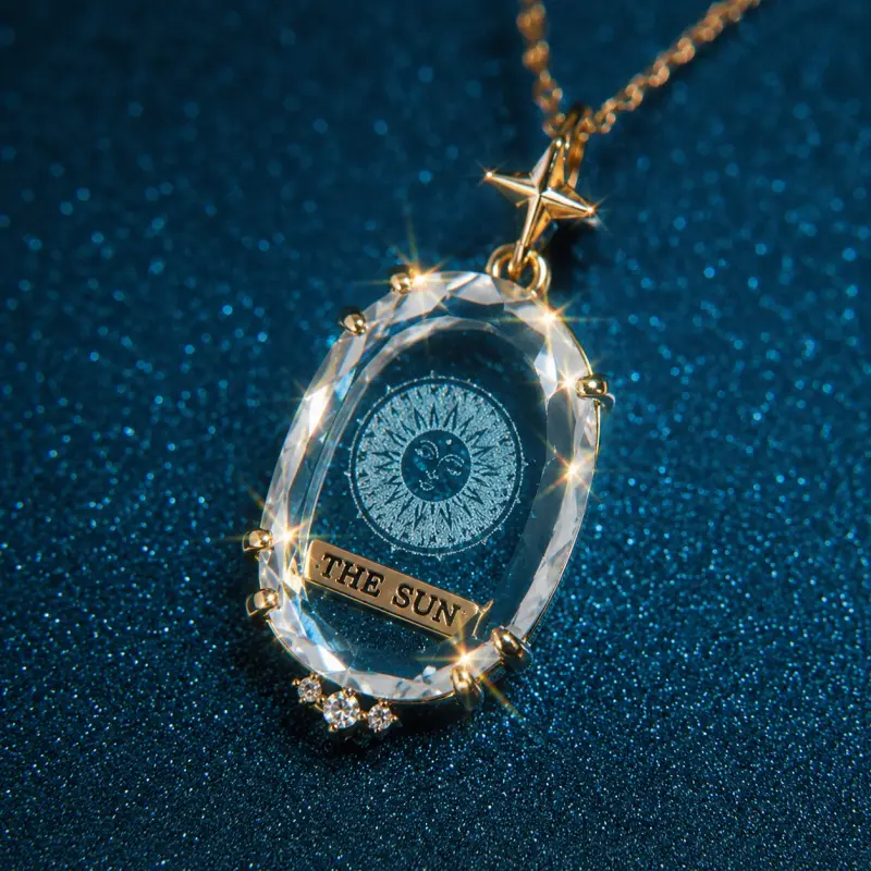 Women's Transparent Tarot Card Necklace – Vintage Sun and Moon Motif Sweater Chain; an Exquisite, Stylish Accessory and Gift