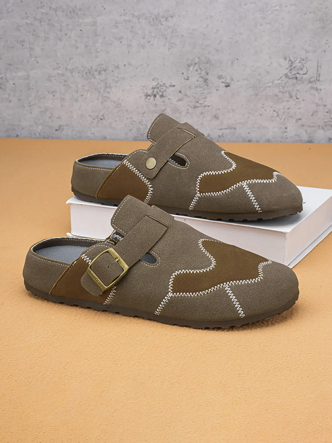 Men Stitched Patchwork Suede Mule Clogs, Adjustable Metal Buckle Closed Toe Backless Slides, Comfort Cork Insole Slip On Casual Walking Shoes For Indoor Outdoor Daily Wear