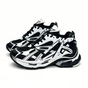 2026 latest model running shoes, black and white striped "dad shoes," retro style men's sneakers, it is recommended to purchase one size smaller