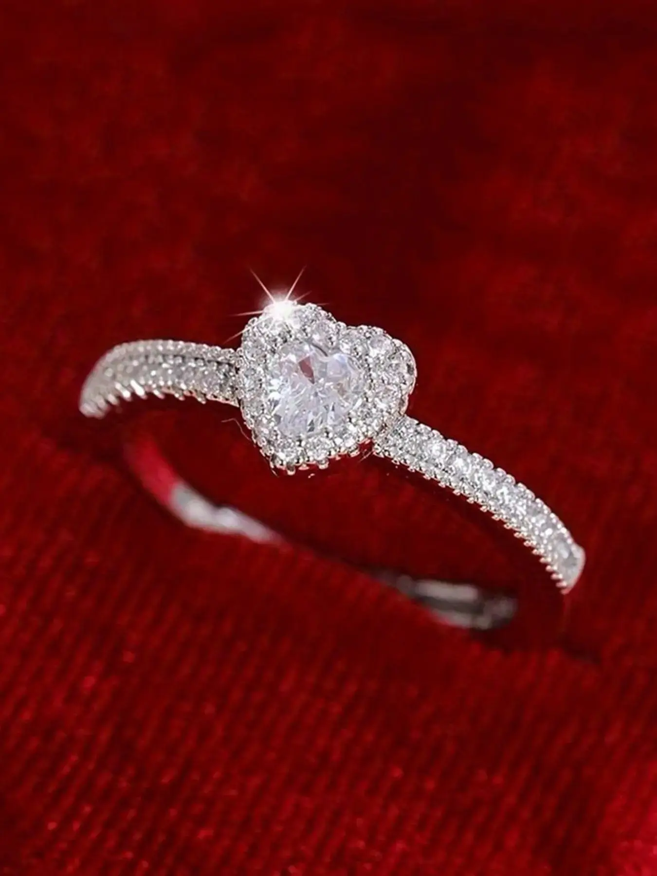 Romantic Heart-Shaped Cubic Zirconia Ring for Women, Perfect for Weddings, Engagements, Anniversaries, Valentine's Day Gifts