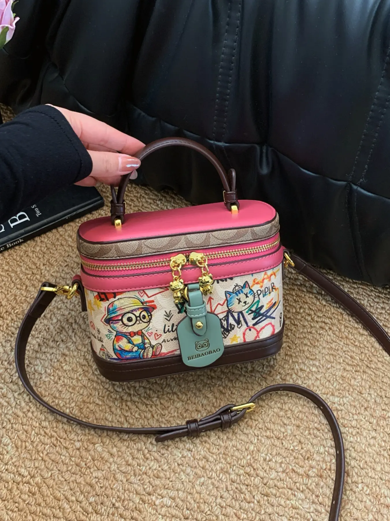 Cute Cartoon Graffiti Box Bag, Fashionable Casual Bag, Retro Color Block Design, Metal Zipper, Adjustable Strap, Perfect for Dates and Shopping