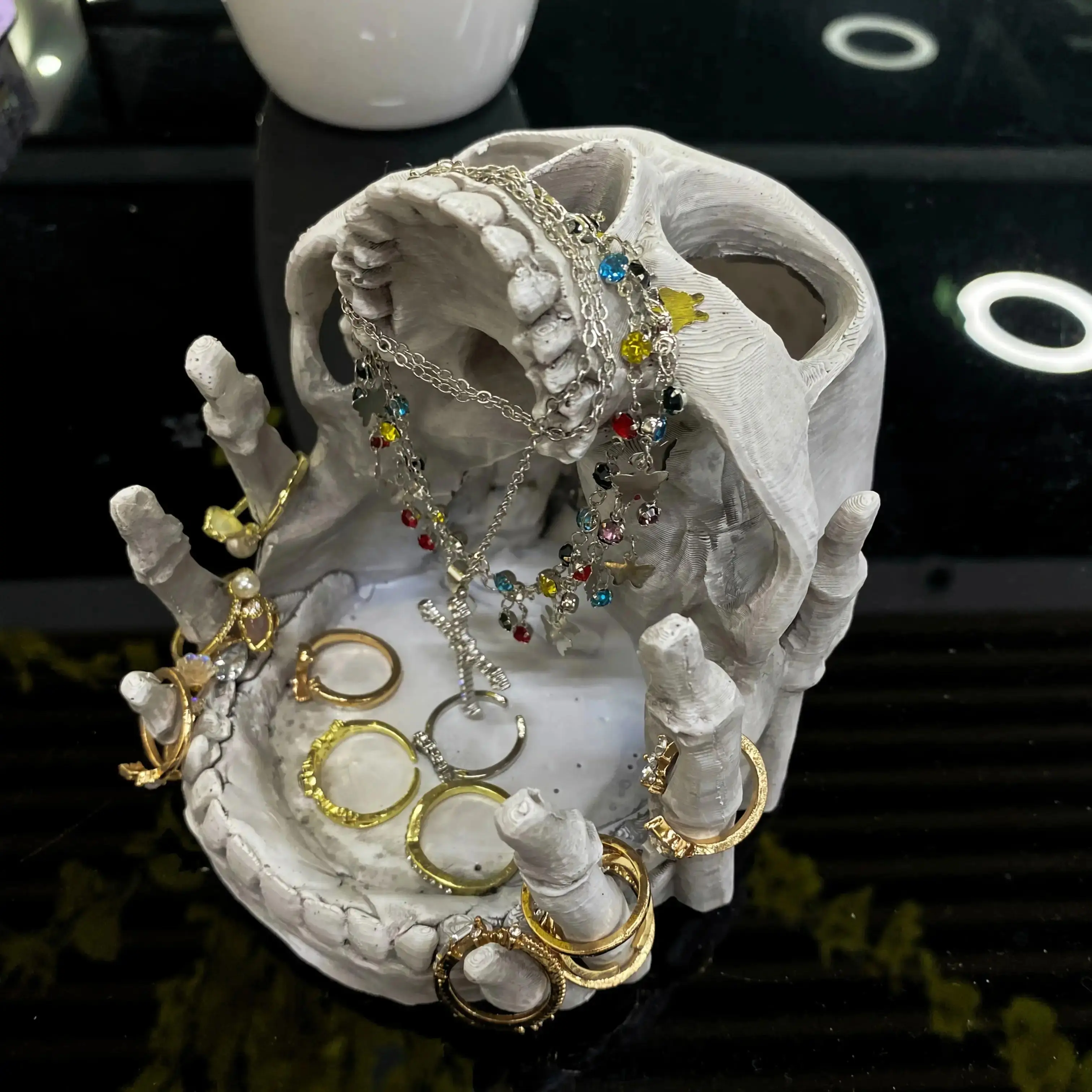 Gothic Skull Jewelry Box – Halloween Resin Storage Organizer with Hooks & Compartments for Rings, Earrings & Necklaces, Decorative Desktop Jewelry Storage Case
