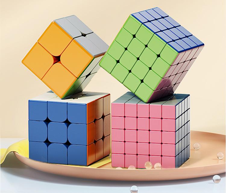 Morandi macaron, third-order Rubik's Cube toy, class boredom, artifact, Internet celebrity pyramid 245, puzzle early education