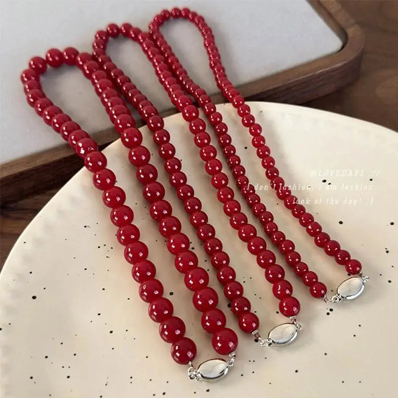 Advanced Red Imitation Coral Bead Necklace, Retro Style, Simple Clothing Accessories, Festive Necklace, Banquet Gift