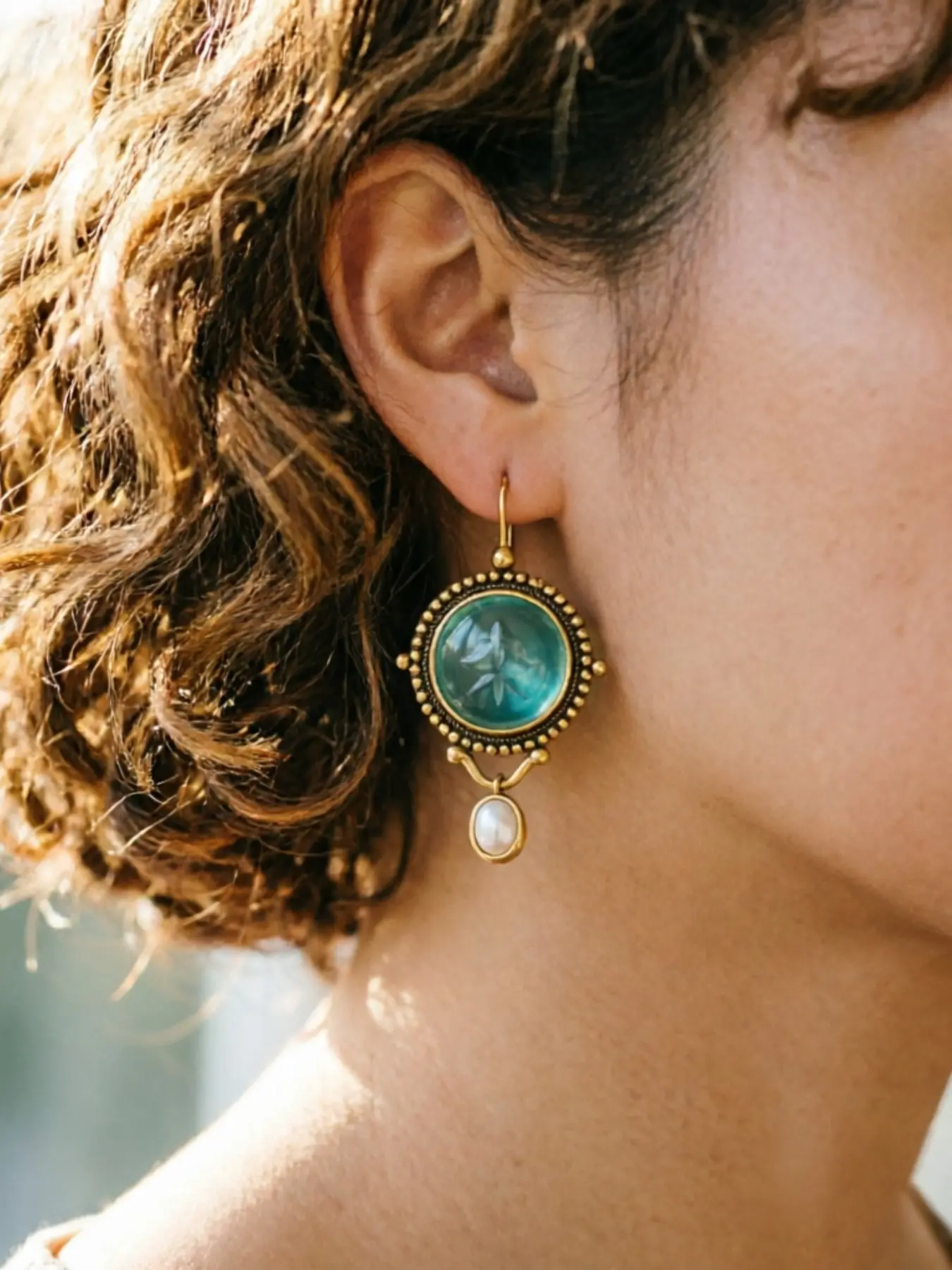 Vintage Gold Jade Drop Earrings Elegant Luxury Style