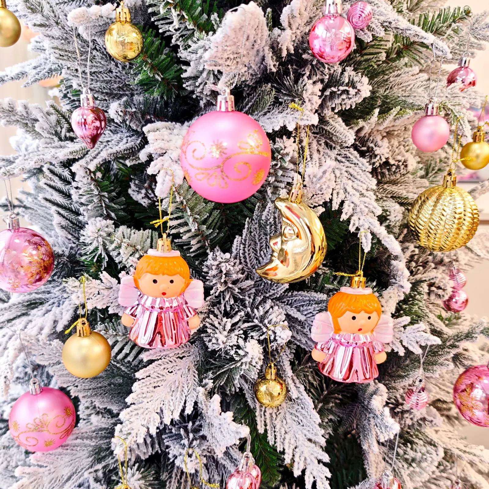 Christmas Tree Decoration, Creative House-Shaped Gift Box, Elderly Socks Snowflake Sledding Painted Christmas Ball Hanging Ornament